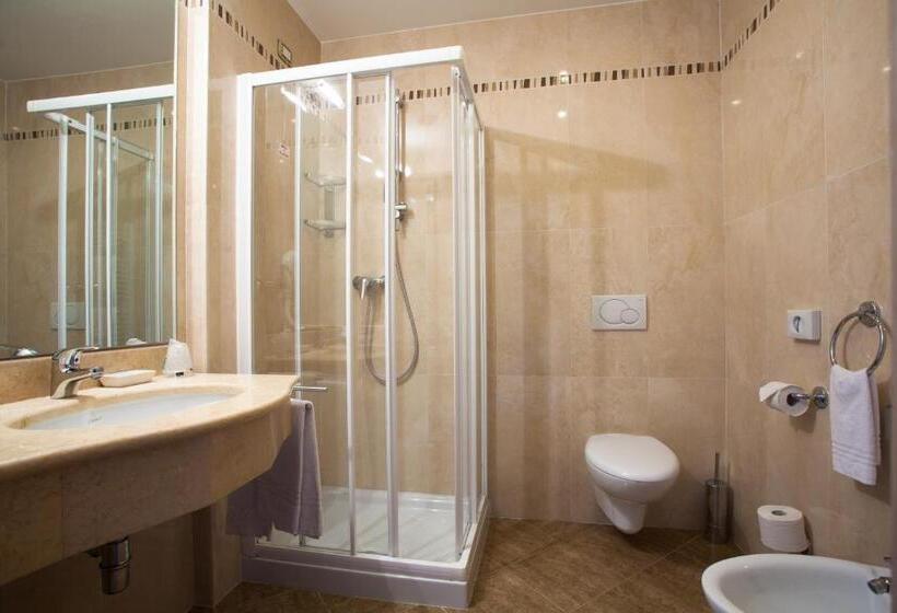 חדר סופריור עם מרפסת, Lido Blu Surf & Bike