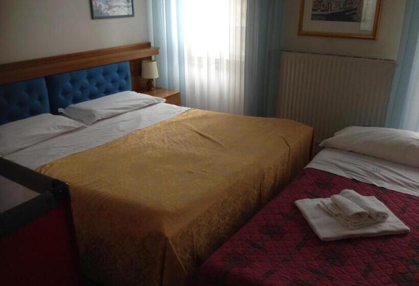 חדר סטנדרט לשלושה, Lido