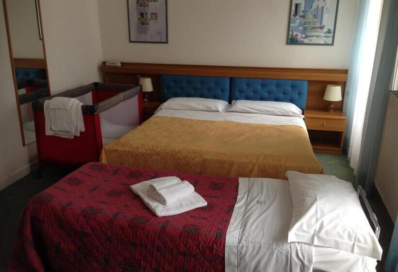 חדר סטנדרט לשלושה, Lido