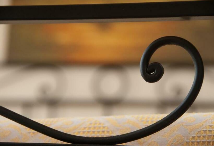 شقة غرفة واحدة, Residence Segattini