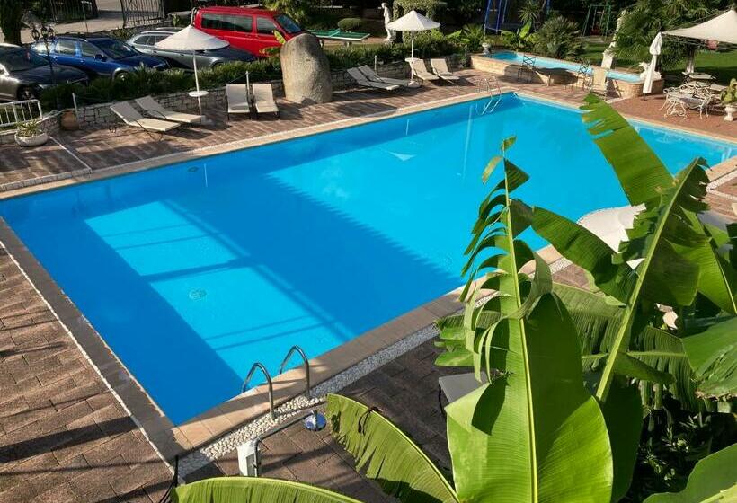 شقة غرفة واحدة, Residence Segattini