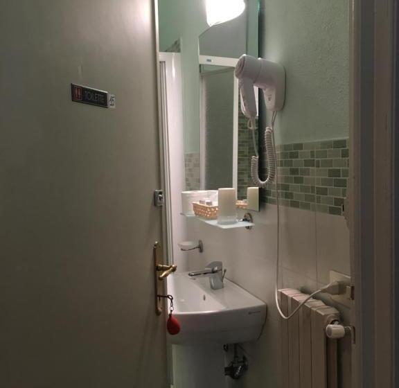 اتاق استاندارد, Stipino