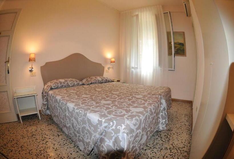 اتاق استاندارد, Stipino