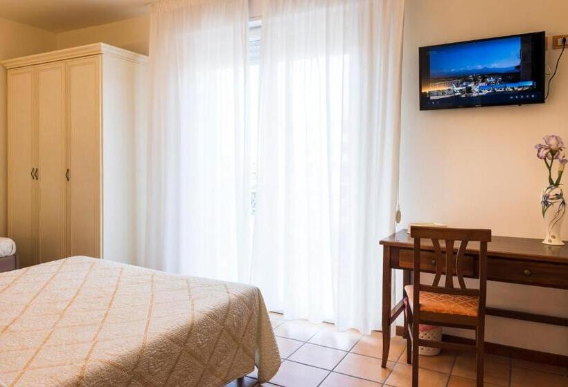 クラシックルーム, Sylvia