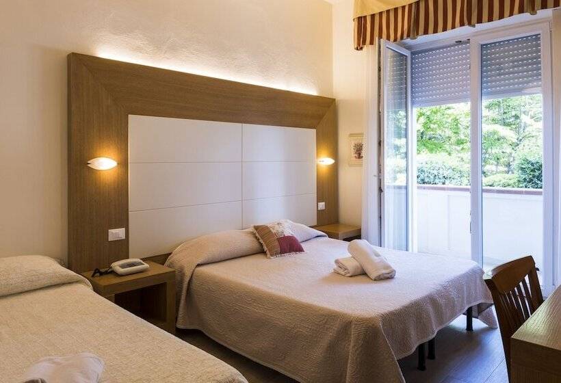 スタンダードトリプルルーム, Sylvia