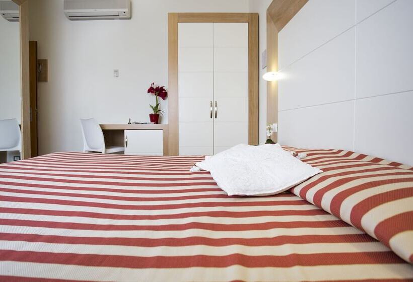 スタンダードルーム, Sylvia