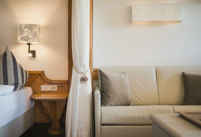 Полулюкс с Балконом, Weinegg Wellviva Resort