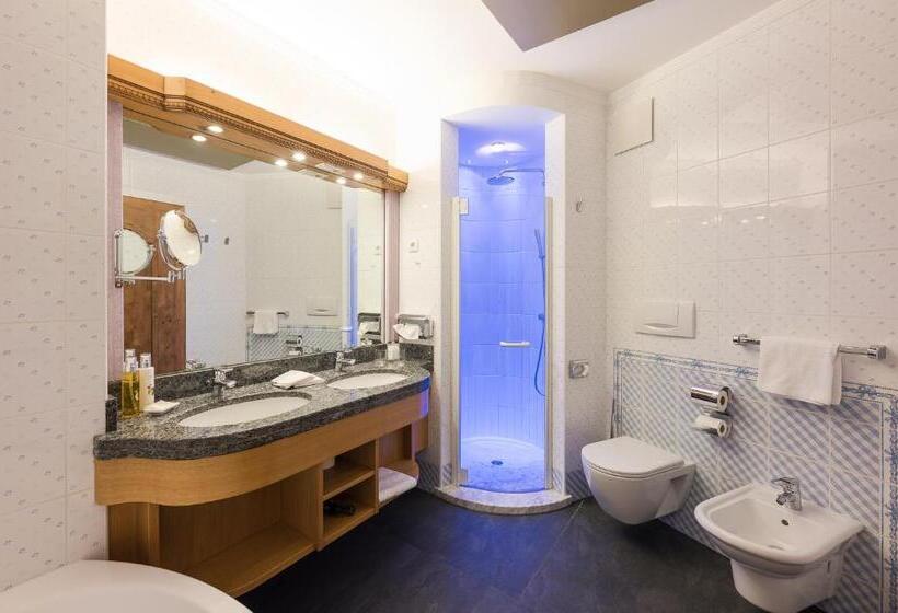 סוויטה עם מרפסת, Weinegg Wellviva Resort