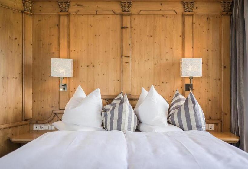 Люкс с Балконом, Weinegg Wellviva Resort