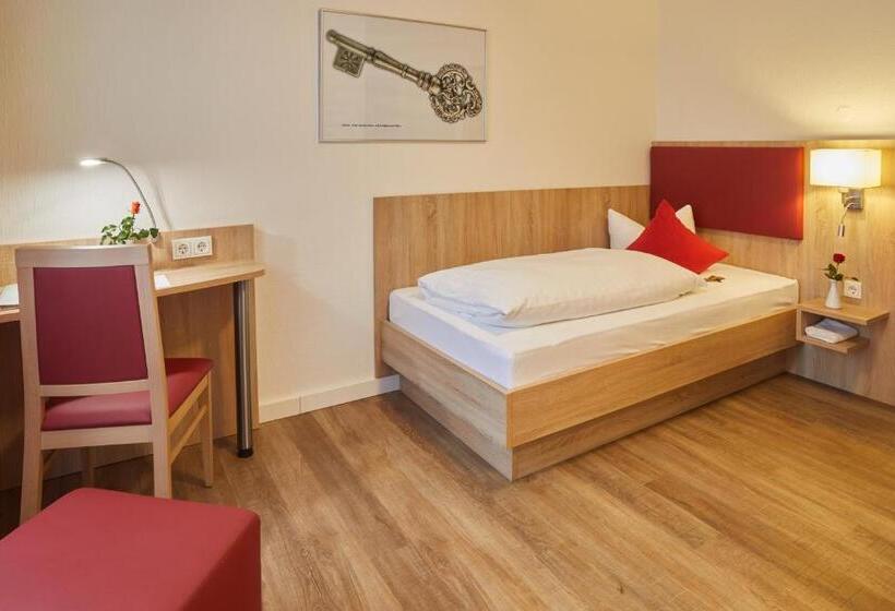 컴포트 싱글 룸, Zur Traube