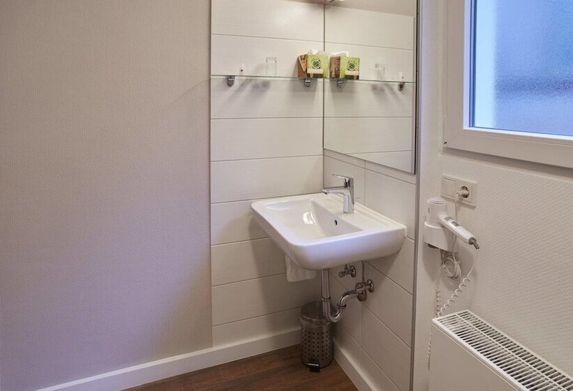 스탠다드 싱글 룸, Zur Traube