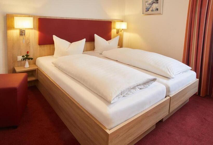 컴포트 룸, Zur Traube