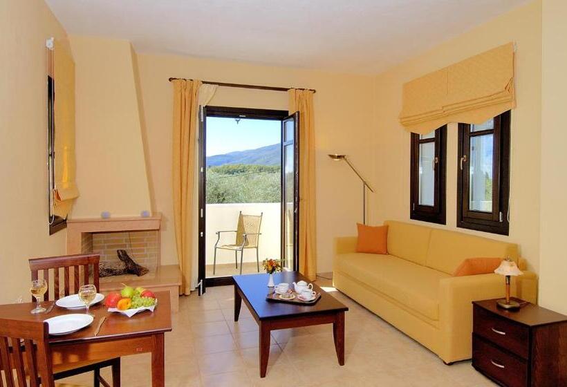 プールの見える１ベッドルームアパートメント, Palirria Hotel & Studios