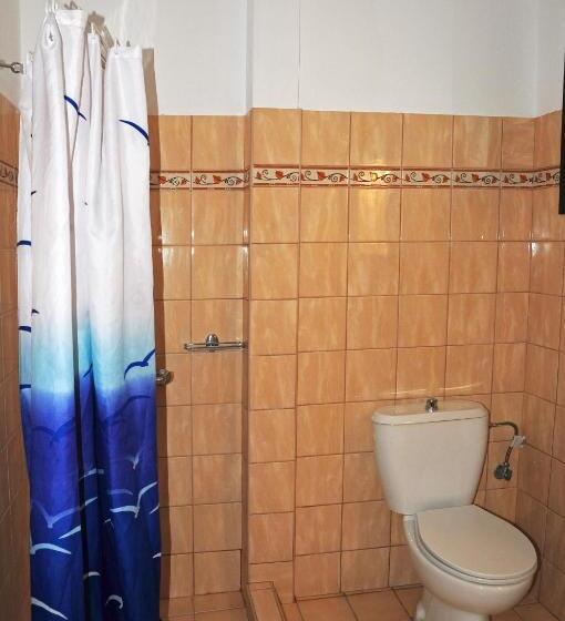 スタンダードスタジオ, Palirria Hotel & Studios