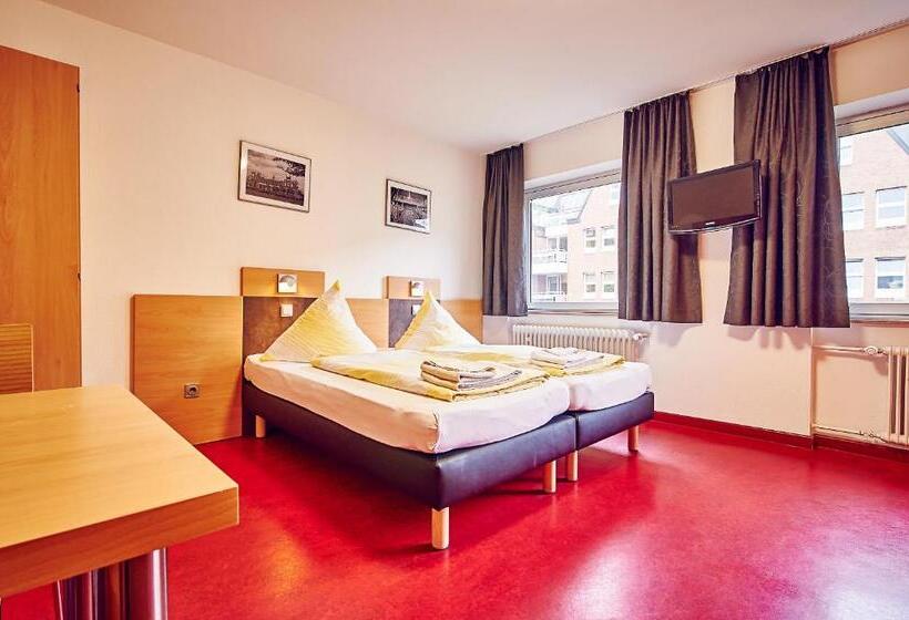 חדר סטנדרט לארבעה, Djh Jugendgästehaus Adolph Kolping