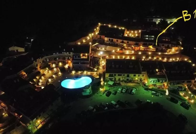 Huoneisto 2 Makuuhuonetta Merinäkymä, Residence Borgo Punta Villa