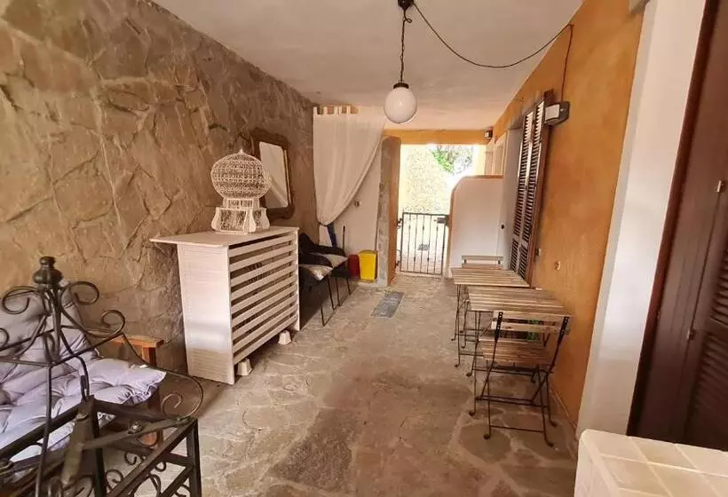 Huoneisto 2 Makuuhuonetta Merinäkymä, Residence Borgo Punta Villa