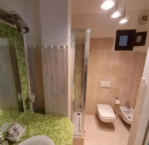 Huoneisto 2 Makuuhuonetta Merinäkymä, Residence Borgo Punta Villa