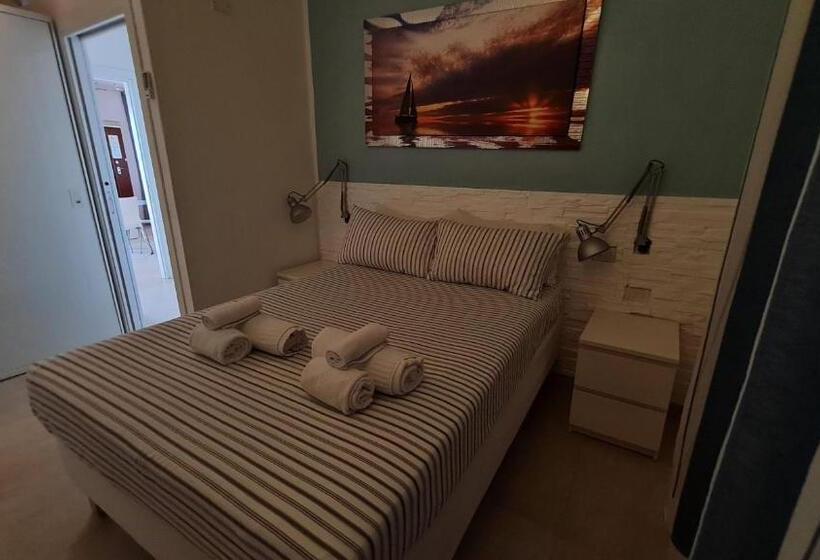 شقة غرفتين مطلة على البحر, Residence Borgo Punta Villa