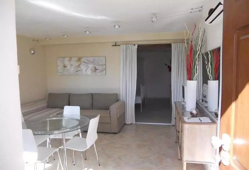 Huoneisto 1 Makuuhuone, Residence Borgo Punta Villa