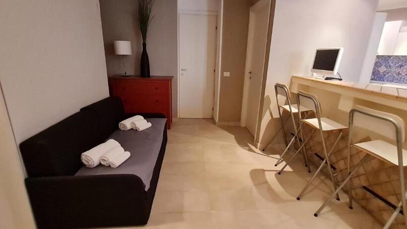 إستوديو قياسى, Residence Borgo Punta Villa