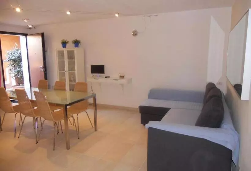 Huoneisto 2 Makuuhuonetta, Residence Borgo Punta Villa