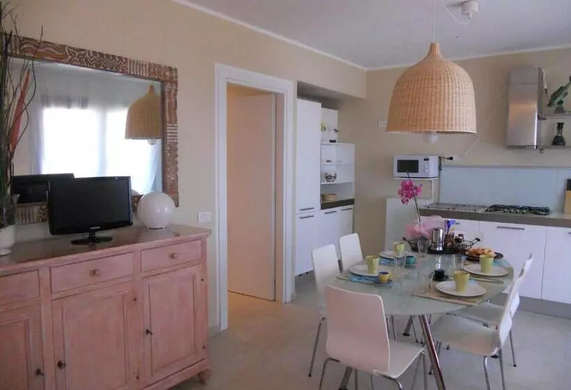 Huoneisto 2 Makuuhuonetta, Residence Borgo Punta Villa