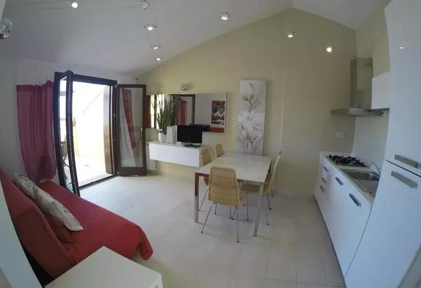 Huoneisto 2 Makuuhuonetta, Residence Borgo Punta Villa
