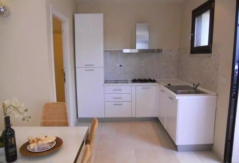 Huoneisto 2 Makuuhuonetta, Residence Borgo Punta Villa
