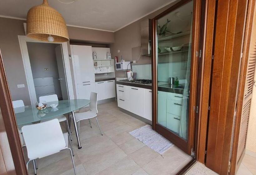 شقة غرفتين مطلة على البحر, Residence Borgo Punta Villa