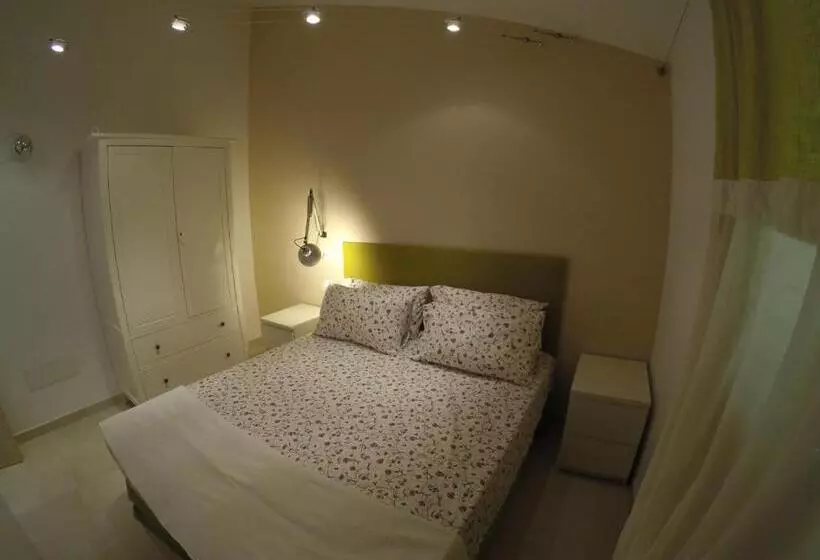 Huoneisto 2 Makuuhuonetta, Residence Borgo Punta Villa