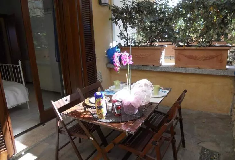 Huoneisto 2 Makuuhuonetta, Residence Borgo Punta Villa