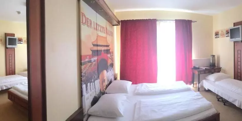 اتاق استاندارد, Cinehotel Maroni