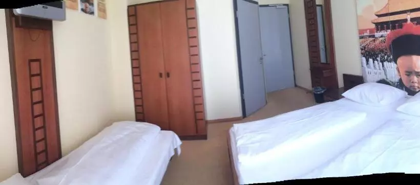 اتاق استاندارد, Cinehotel Maroni