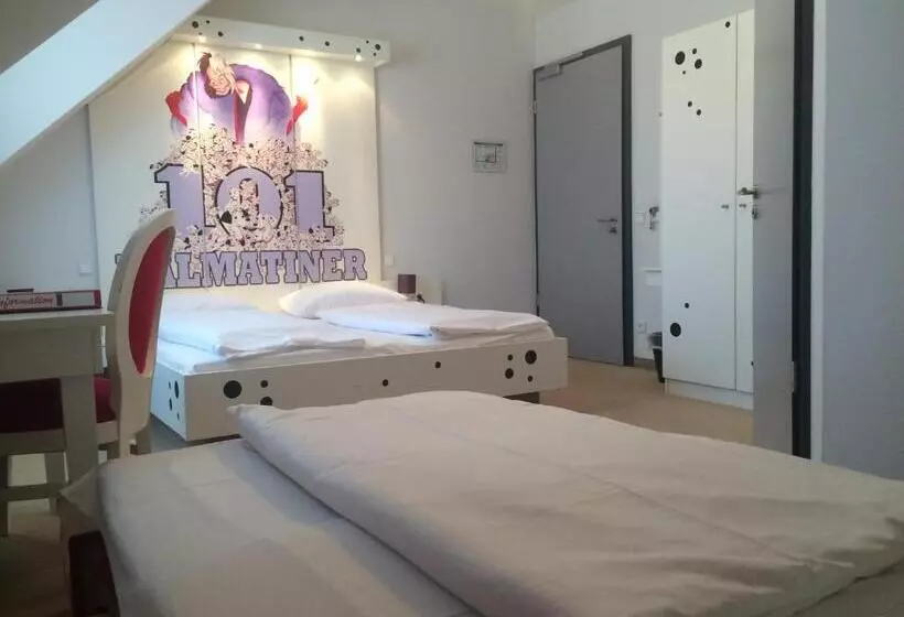 اتاق سوپریور خانوادگی, Cinehotel Maroni