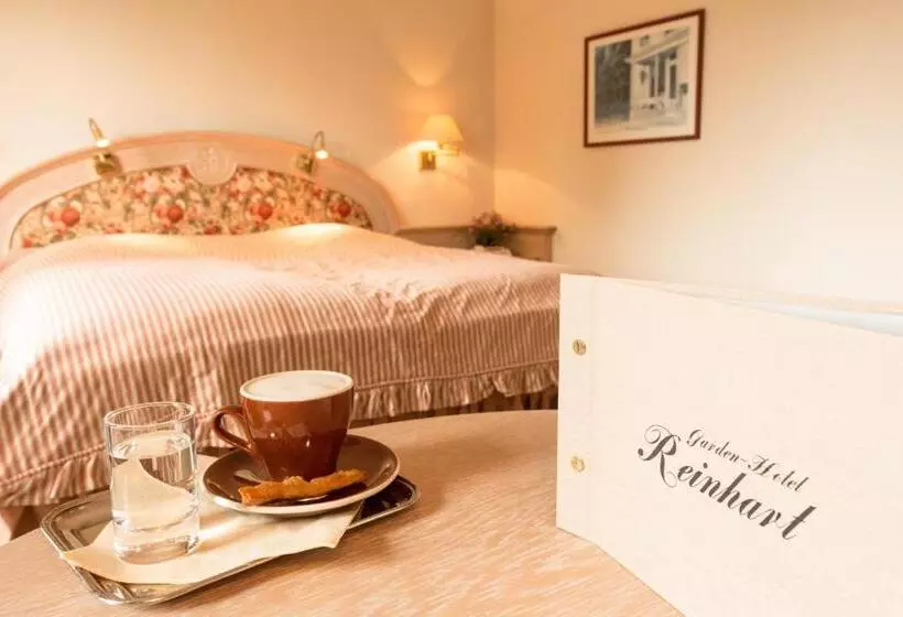コンフォートルーム, Garden Hotel Reinhart