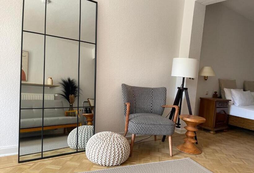 标准工作室带阳台, Alte Muhle