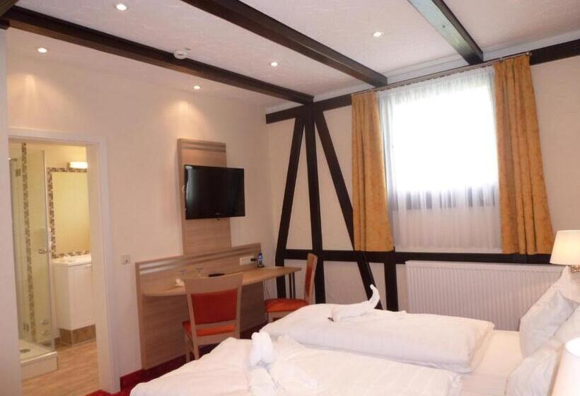 Номер Стандарт, Altes Weinhaus