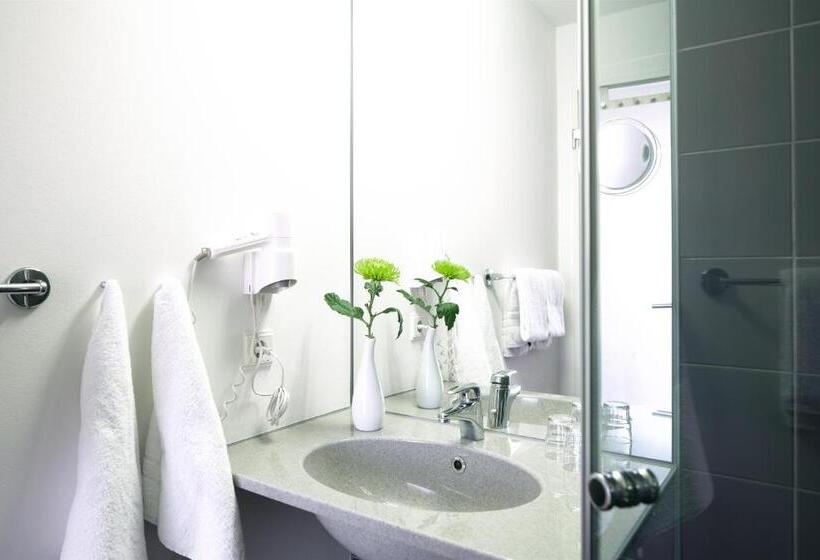 베이직 3인 룸, Bed & Breakfast Rotes Haus