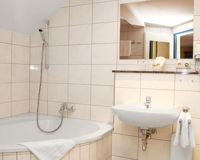 Номер Комфорт, Erbgericht Buntes Haus