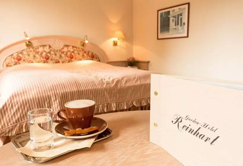 コンフォートルーム, Garden Hotel Reinhart