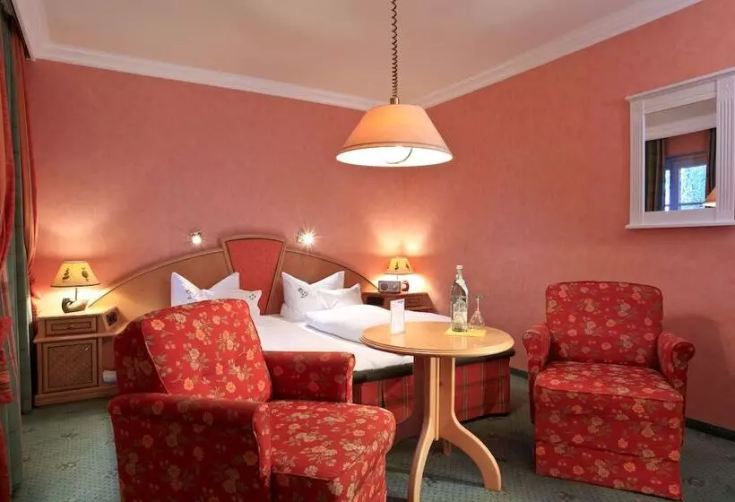 コンフォートルーム, Garden Hotel Reinhart
