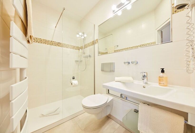 コンフォートルーム, Garni Sonnenhof