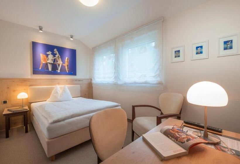 스탠다드 싱글 룸, Im Auerbachtal