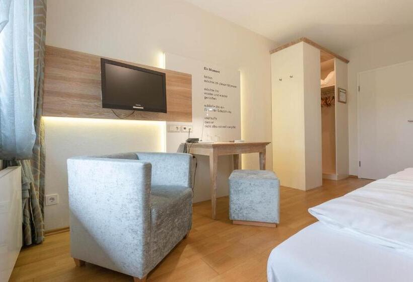 스탠다드 룸, Im Auerbachtal