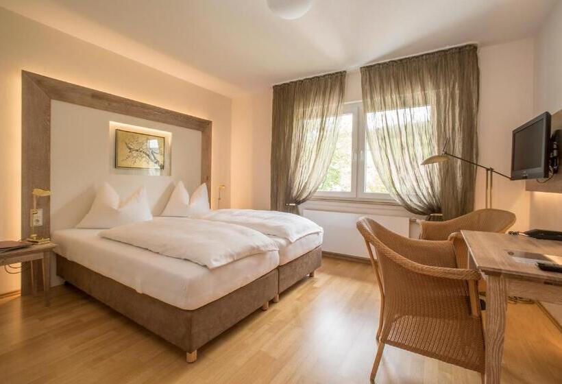 컴포트 룸, Im Auerbachtal