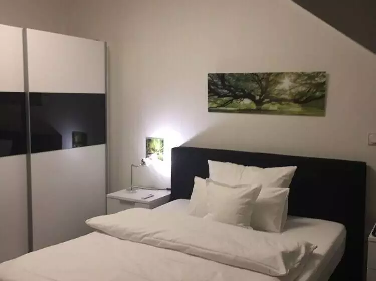 Standard Yhden Hengen Huone, Landhotel Menke
