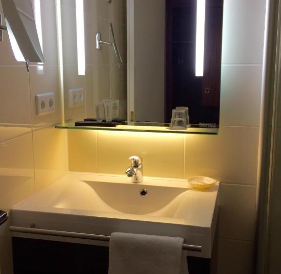 キングベッドのスタンダードシングルルーム, Lippischer Hof