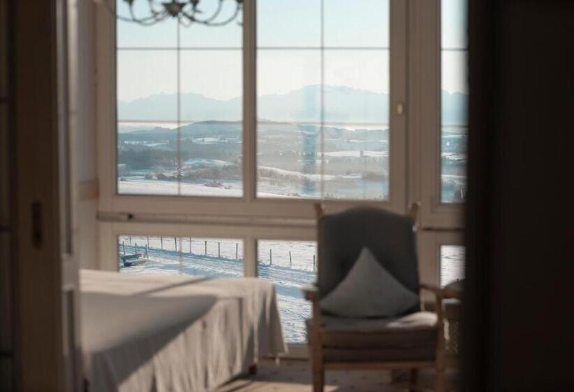 جناح مطلّ علي الجبل, Mittelburg Wellness