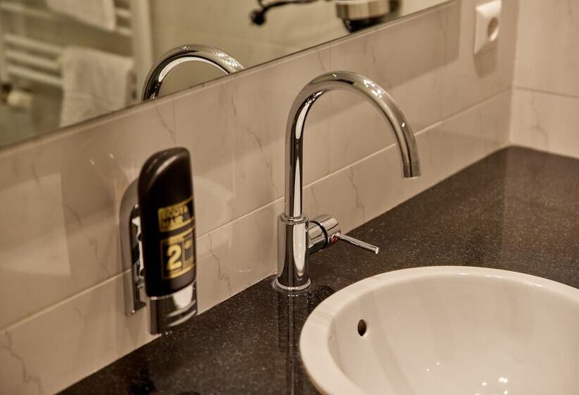 スタンダードシングルルーム, Mosintos Römischer Kaiser